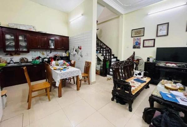 Chủ cho thuê Nhà trong hẻm 45m²
