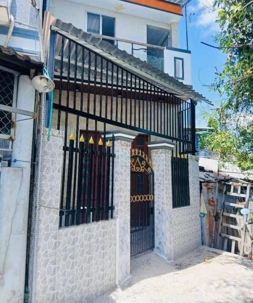 Nhà 1 Lầu 2 Mặt Tiền Đường Trước Sau. Ngay Thị ☘ Trấn Cần Giuộc. Sổ Hồng Riêng Giá Rẻ