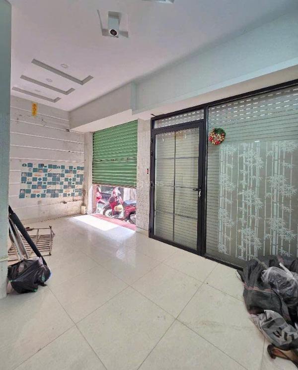 Bán nhà phân 🏘️ lô - hoàng hoa thám gần đội cấn
