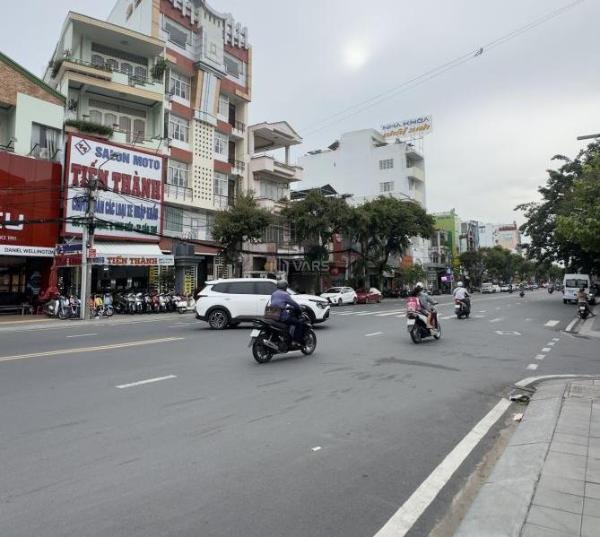 Cần bán Nhà mặt phố 114m²