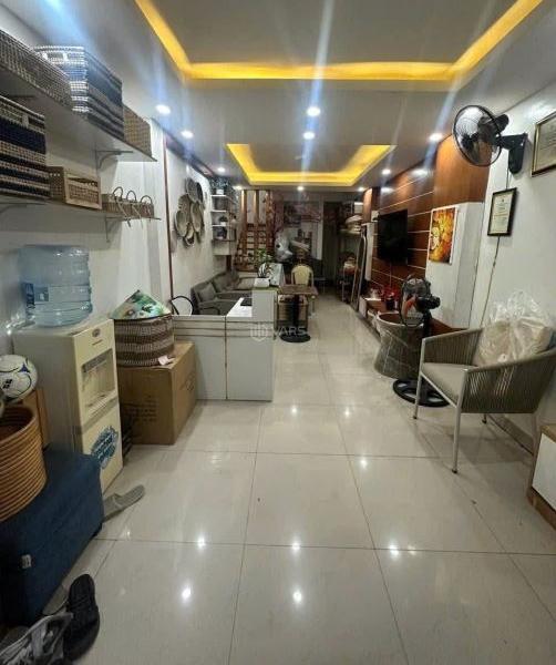 Cho thuê Nhà trong hẻm 50m²