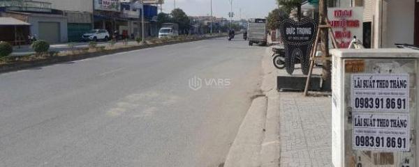 Bán Nhà mặt phố 300m²