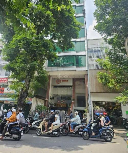 Cho 🏦 thuê tòa nhà Đa Kao Quận 1, 8x15m 7 lầu thang máy giá 180 triệu, Đc92 Đinh Tiên Hoàng