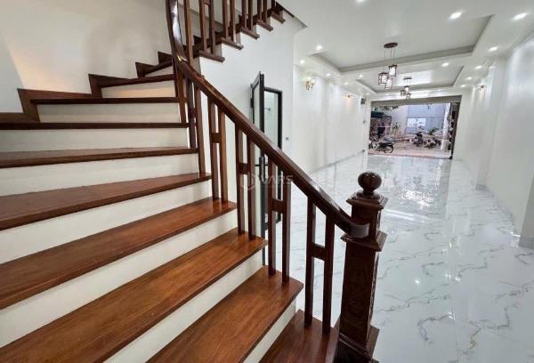 Bán nhà phân 🏬 lô dv địa lão phố hoàng công 56m2 5 tầng mt 4.5m 11.95 tỷ