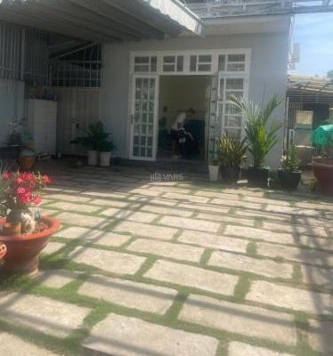 Cần bán Nhà trong hẻm 300m²