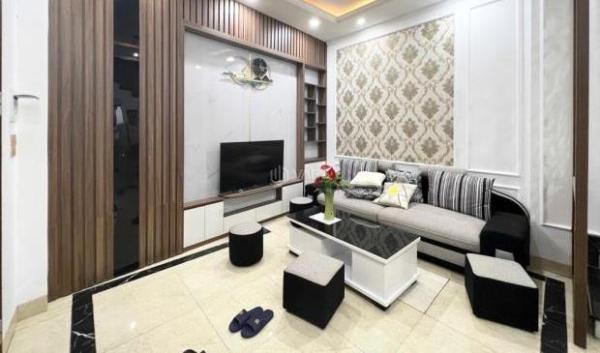 Bán nhà Bồ Đề Long Biên, 5 tầng ô tô 🆘 đỗ cổng – chỉ nhỉnh 6 tỷ