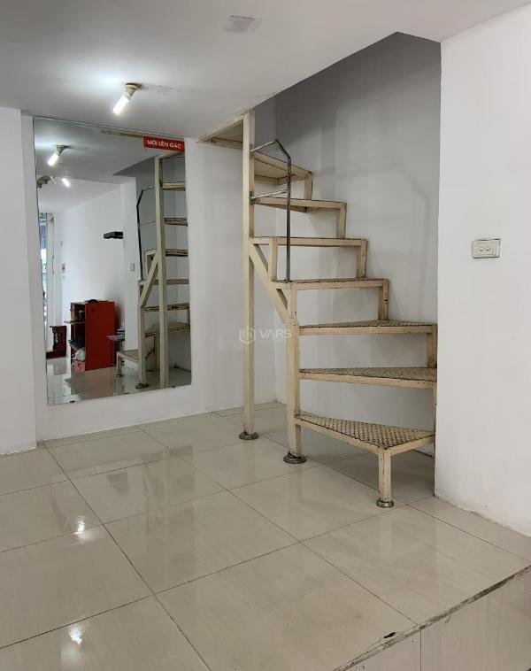 Cho thuê 🔥 nhà mặt phố phạm ngọc thạch, đống đa. giá: 18tr. lh: 09371*****