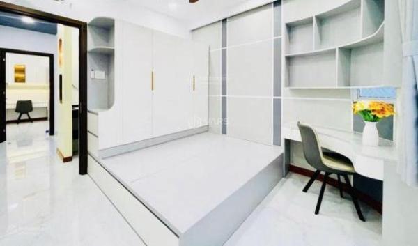 🏡 Bán 🏚️ nhà Ngô Gia Tự, Q.10, mới full nội thất, 8.x tỷ!