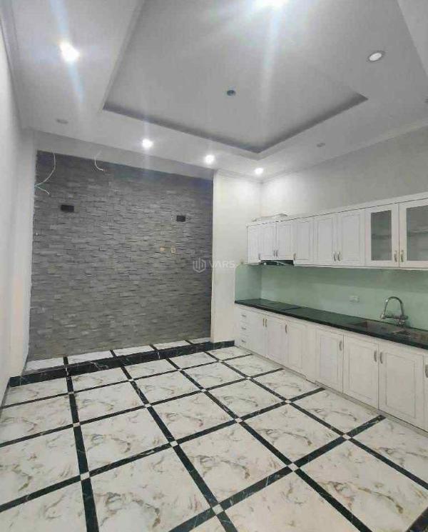 Phố nguyễn đức cảnh, dt 68m2, ngõ thông, kinh doanh, 🏚️ 3 tầng, mt 4,1m, giá 11 tỷ