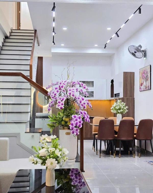 Chủ cần bán Nhà mặt phố 80m²