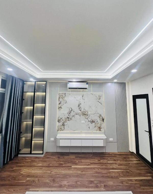 Hồ tùng mậu 30m², 5 tầng mới tinh, ngõ ngắn gần 🏣 phố, gần nhiều đại học, giá 7.55