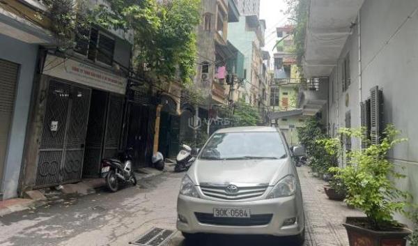 Cần bán Nhà trong hẻm 90m²