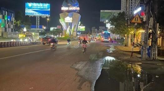 Bán nhà cửa ngõ Bình Dương 🏦 kế bên Thủ Đức, diện tích 333 m2, ngang 8.5m, giá siêu rẻ 5.6 t