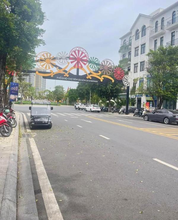 Cho thuê nhà phố 🏤 trục d2a trục đường chính sầm uất nhất vinhomes grand park
