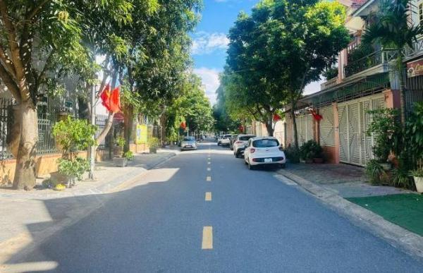 Cần bán Nhà mặt phố 125m²