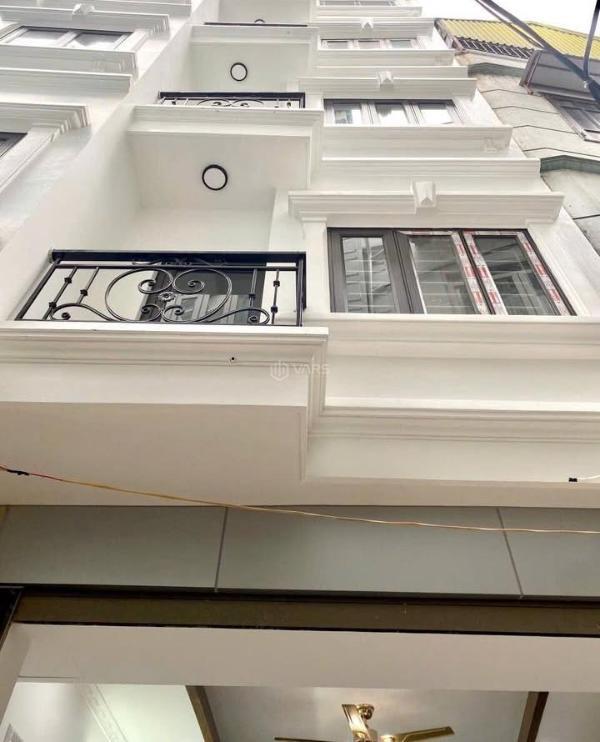 Nhà 5 tầng mới - full nội thất - khu vực 🏤 đang phát triển mạnh