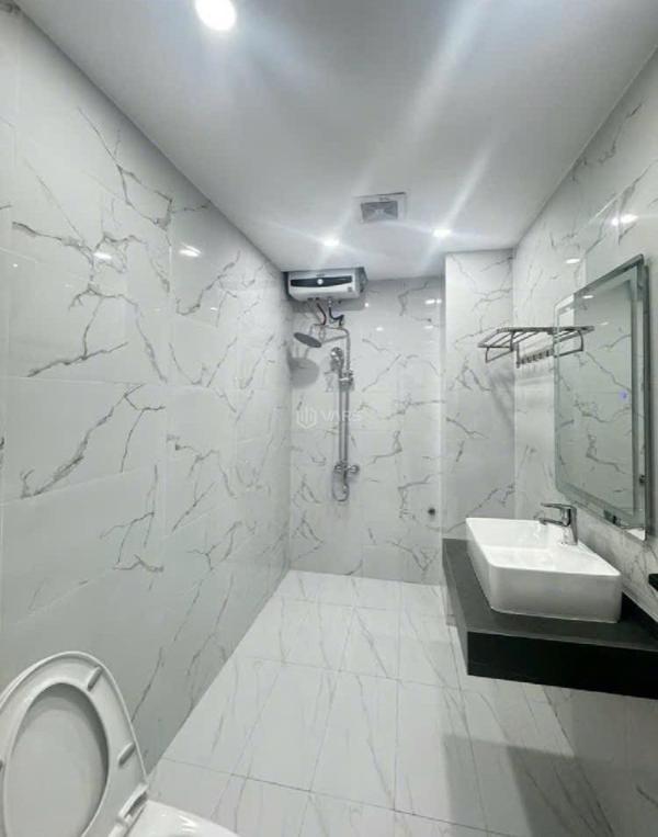 Bán nhà đẹp bồ đề, long biên ở ngay 🏡 khu dân trí cao gần phố giá hợp lý
