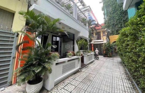 CHO THUÊ NHÀ 4B PHAN 🏤 KẾ BÍNH, QUẬN 1 Ngang 10m