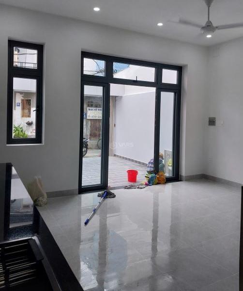 Cần bán Nhà trong hẻm 97m²