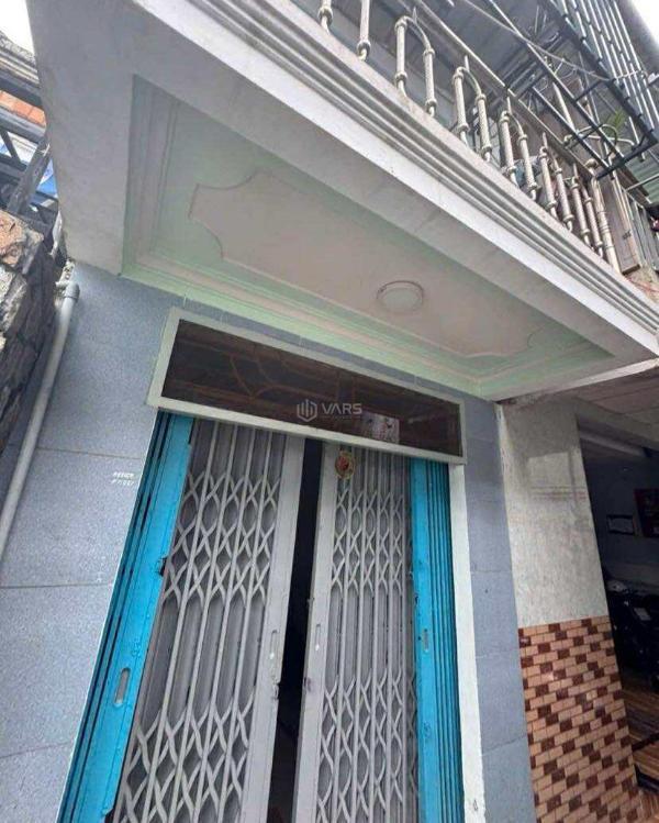 Cần bán Nhà trong hẻm 42m²