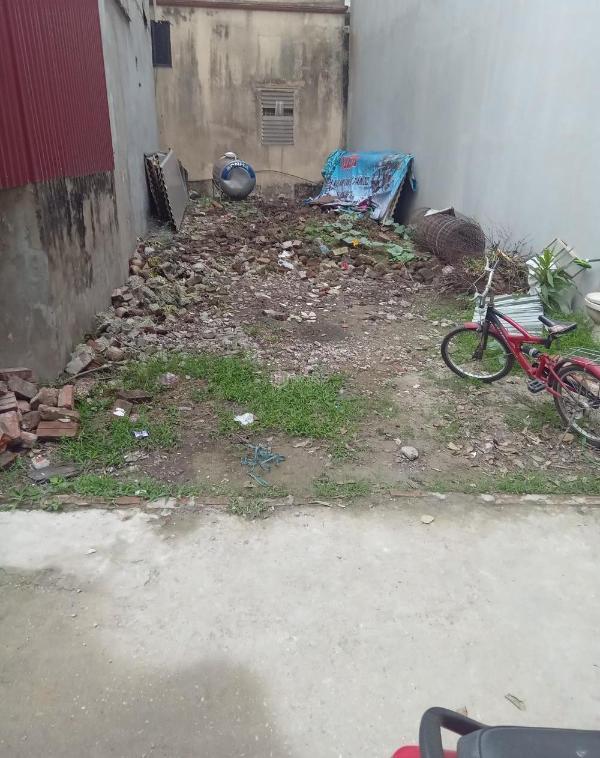Siêu hiếm lô đất 55m2 giá 🏢 nhỉnh 6 tỷ trung tâm yên nghĩa oto vào tận đất,nhiều