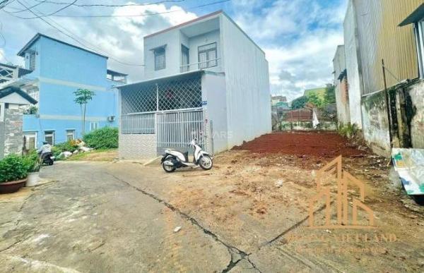 BÁN ĐẤT HẺM Ô TÔ 322 TRẦN PHÚ. DT: 5,6x14M NỞ HẬU 6M. GIÁ: 🏚️ 1 TỶ 920 TRIỆU