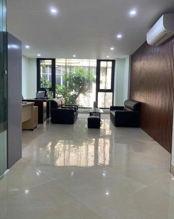 Bán Nhà mặt phố 56m²