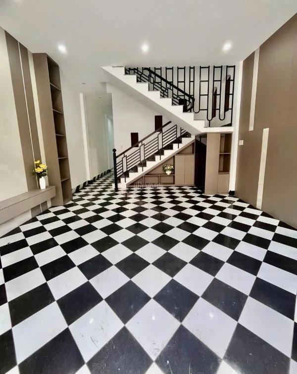 Bán Nhà mặt phố 75m²