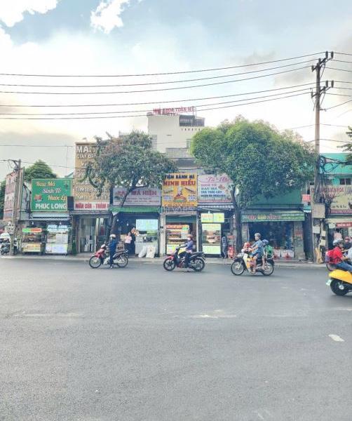 Chủ cần bán Nhà mặt phố 128m²