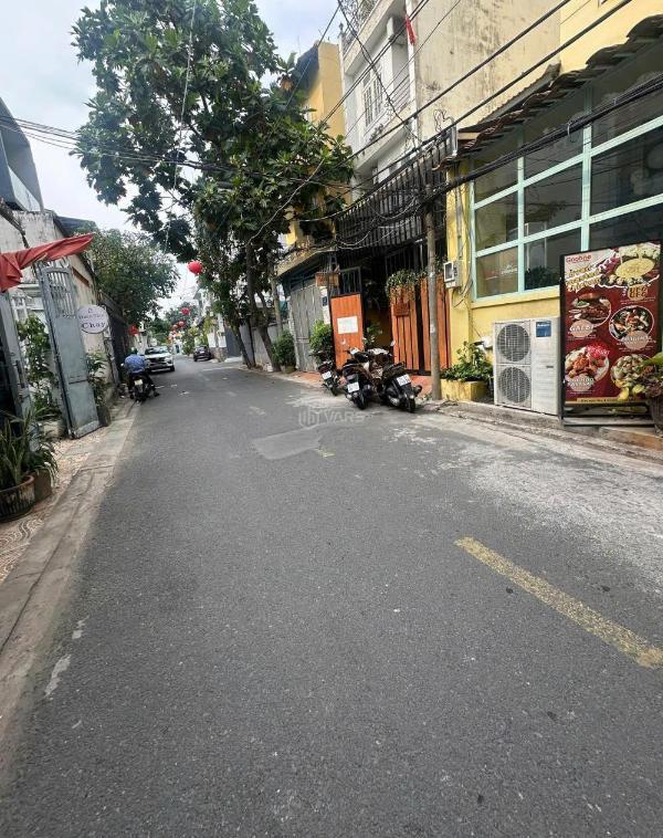 Bán nhà khu phố tây xuân thuỷ ngay 🆘 trung tâm thảo điềndt:8x14cn:121m2