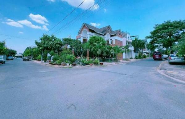 Cần bán Nhà trong hẻm 90m²