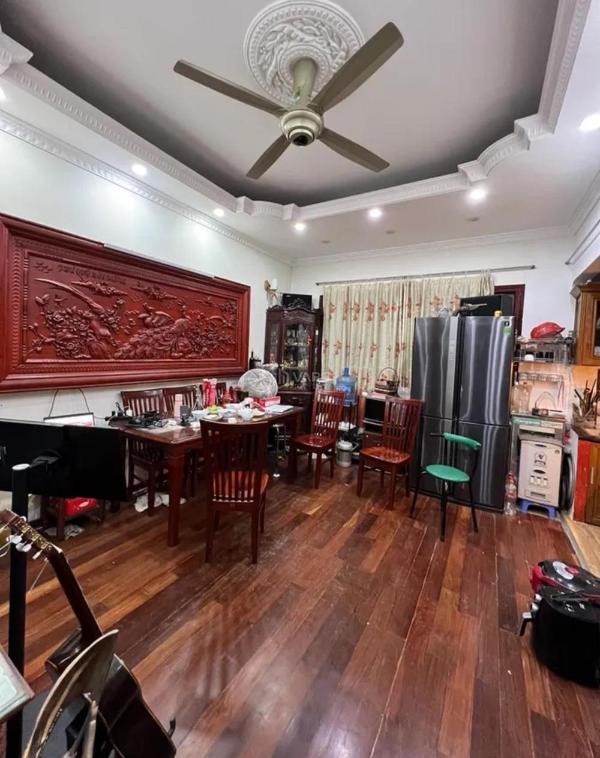 Bán nhà yên hòa, dân xây, ngõ thông,diện tích lớn 60m2 x 5 🏢 tầng