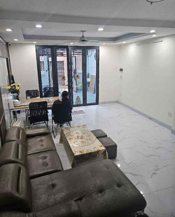 Bán Nhà trong hẻm 72m²
