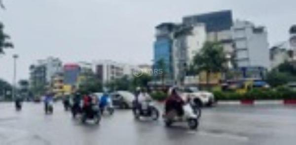 Nguyễn chí thanh bán nhà - lô góc 👍 - vỉa hè ôtô chạy- phố thông - kinh doanh