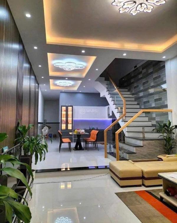 Bán 🏦 nhà mới xây long an 75m² 1 trệt 2 lầu 4pn 5wc giá ưu đãi