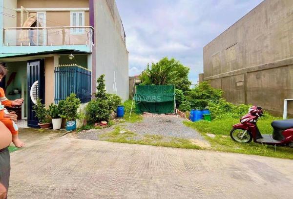 Cắt lỗ 300 triệu bán gấp lô đất 240m2 cắt hậu ngay nguyễn văn ni, giá 🏠 580tr