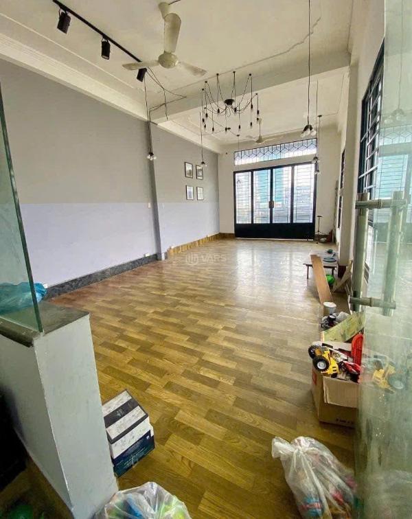 Cho thuê nhà góc 2 🏣 mặt tiền đường trần văn hoài, gần vincom xuân khánh