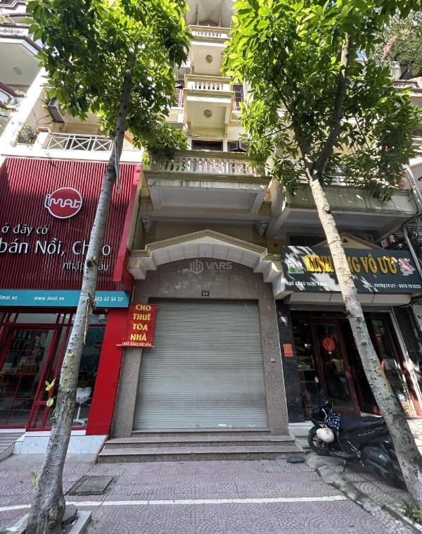 Chính chủ cho thuê nhà mặt 🏦 phố vũ ngọc phan láng hạ đống đa dt 80m2 5 tầng