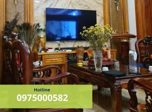 Bán Nhà mặt phố 93m²