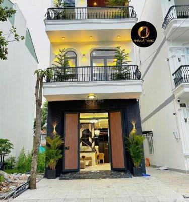 Bán Nhà mặt phố 120m²