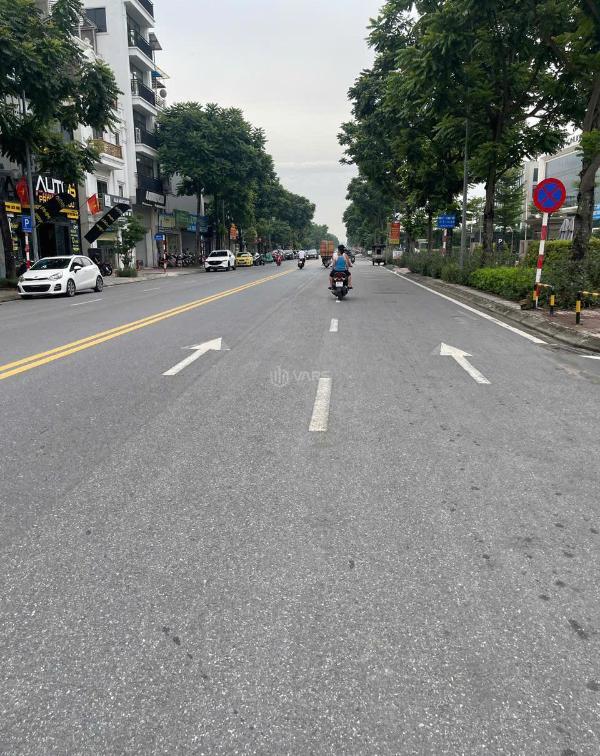 Mặt phố ngô gia tự vị trí vàng - hai mặt thoáng 🏦 giá đầu tư.