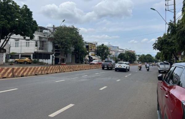 Chủ cần bán Nhà mặt phố 200m²