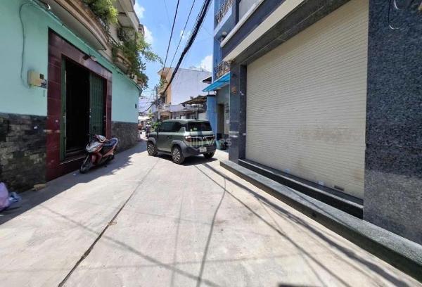 Cần bán Nhà trong hẻm 69m²