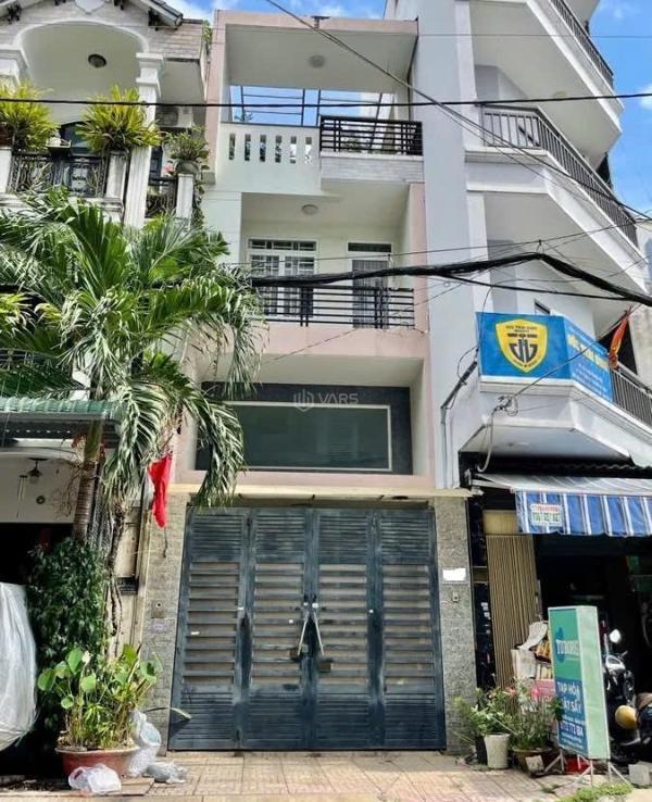 Bán Nhà mặt phố 104m²