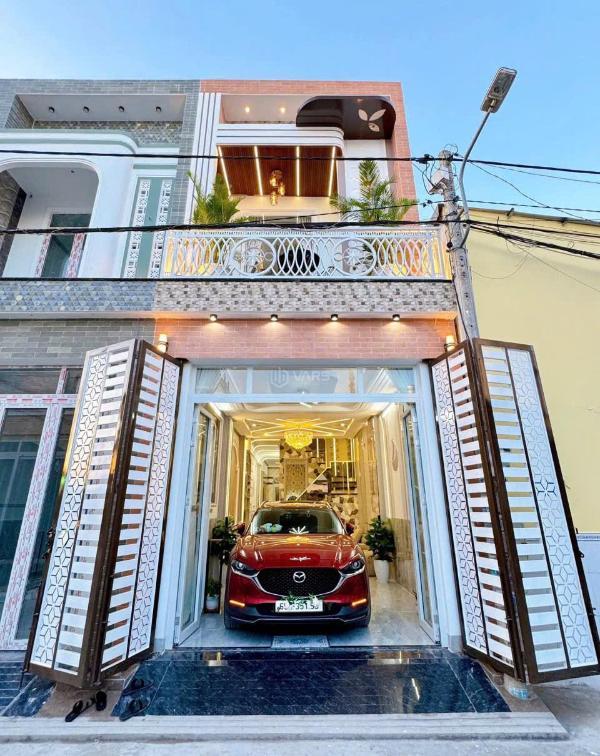 Bán Nhà trong hẻm 82m²