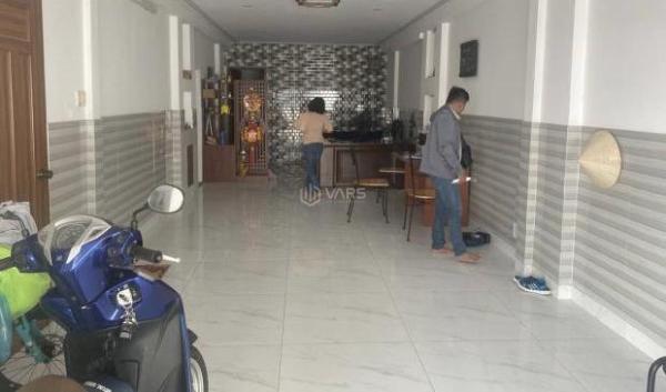 Bán Nhà trong hẻm 82m²