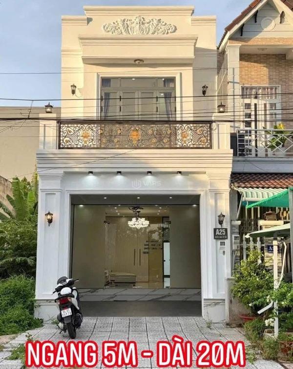Bán nhà lầu mới, kiên cố, mặt tiền 🏦 (khu vhtđ)✔️sổ hồng hoàn chỉnh