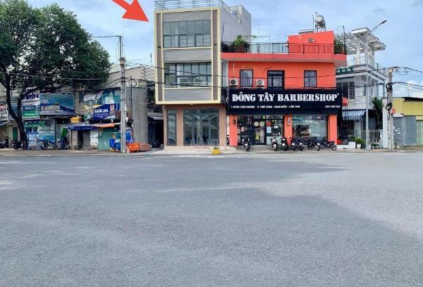 Cho thuê nhà 🏡 4 tầng mới xây 100 ngay góc ngã 4 mặt tiền đường đinh tiên hoàn