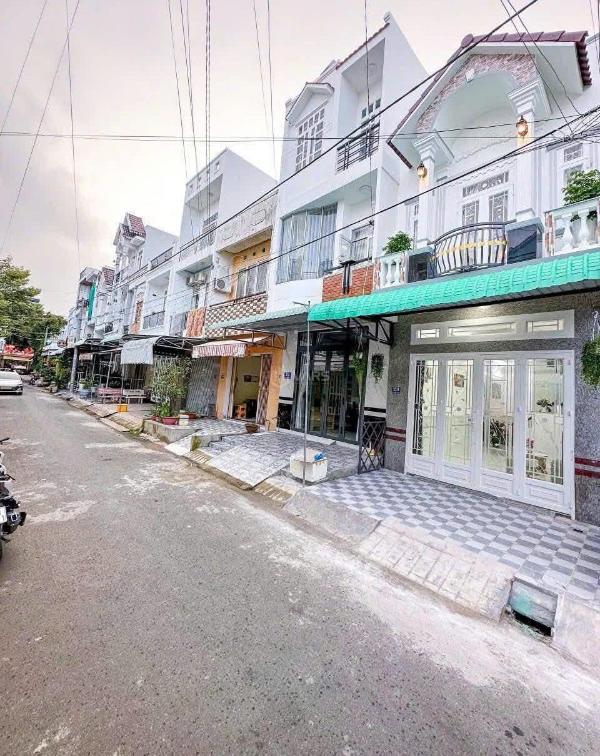 Bán Nhà mặt phố 70m²