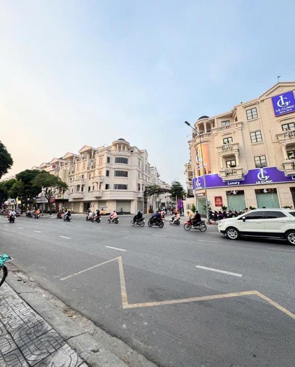 Chủ cần bán Nhà mặt phố 78m²
